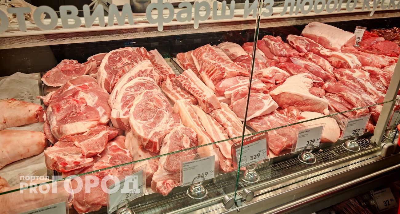 Как грамотно разморозить мясо, чтобы оно не превратилось в «сухую подошву» – запомните это правило 