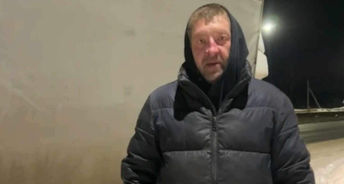 В Чувашии помогли водителю из Тывы, у которого лопнули сразу два колеса