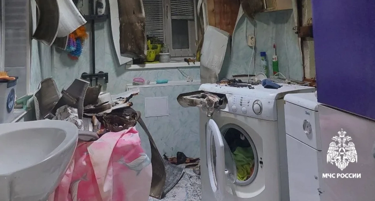 В Чебоксарах парень пытался потушить стиральную машину и попал в больницу