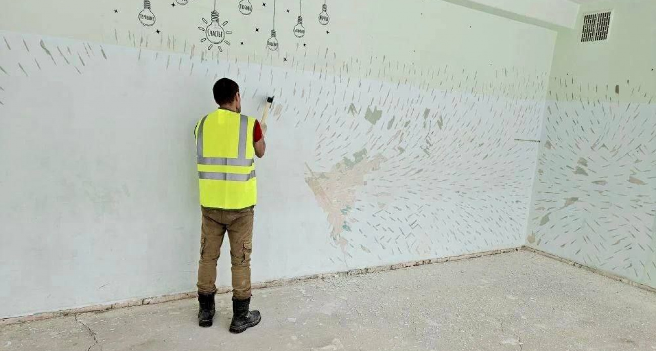 В Чебоксарах проверили, как продвигается капитальный ремонт городских школ 