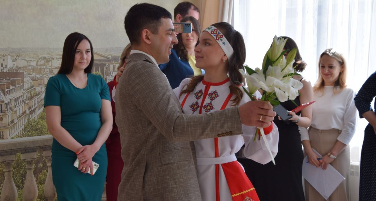 Когда сыграть свадьбу весной 2026 года: 10 удачных дат, включая редкую зеркальную