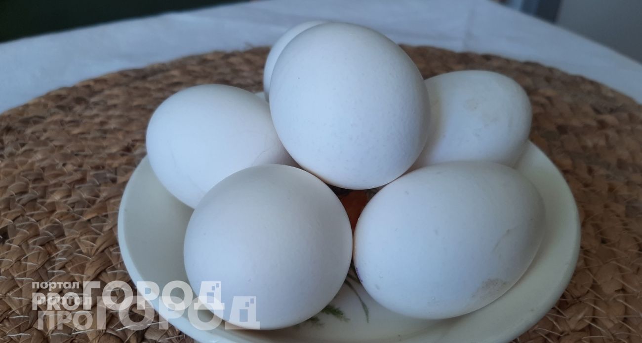 Скорлупа отходит сразу же: кидаю в воду при варке яиц это средство – самое то на оливье 