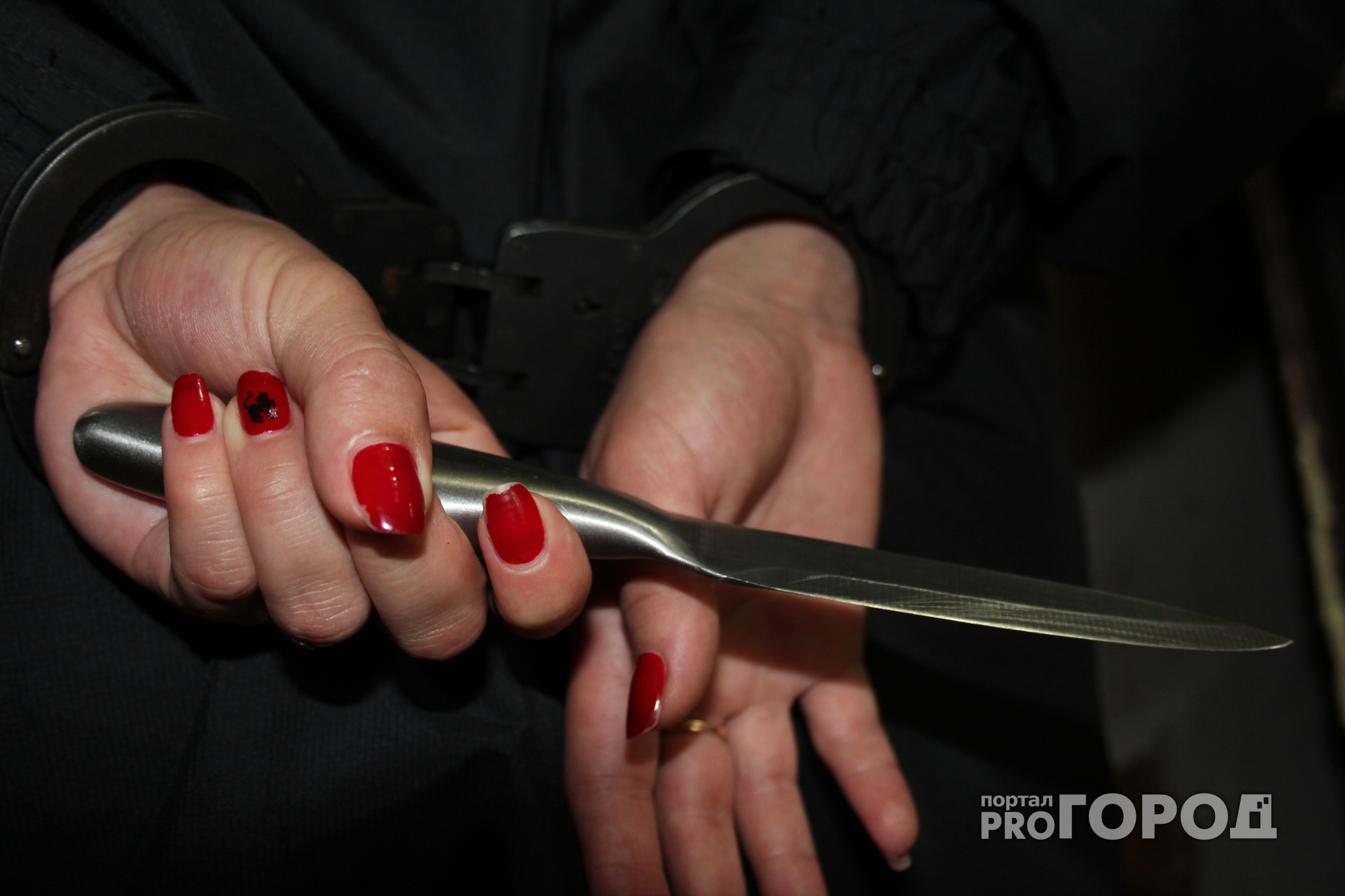 В Чебоксарах женщина изрезала своего мужчину ножами в семейной ссоре