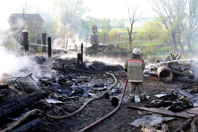 В Чувашии за сутки сгорели два жилых дома