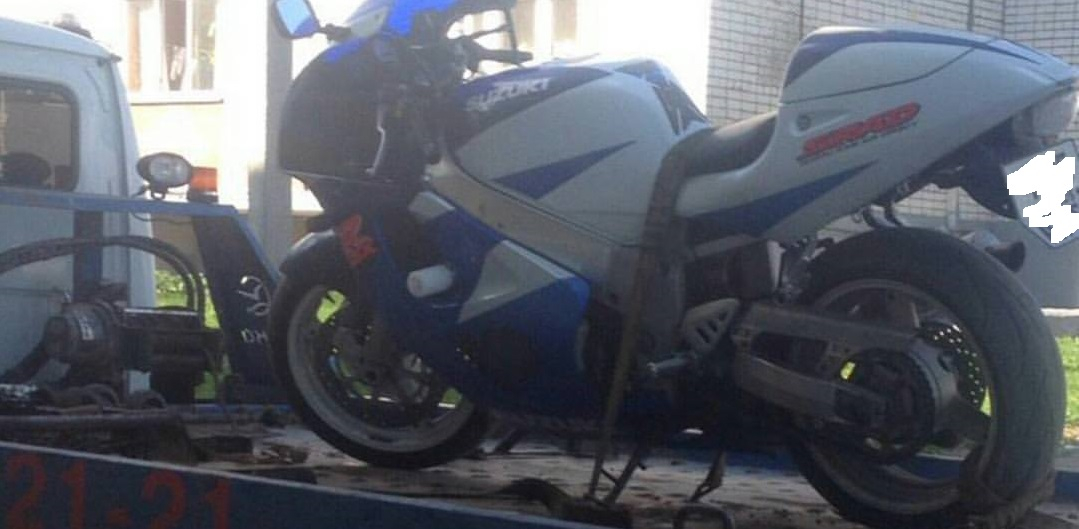 В Чебоксарах полицейские после погони задержали мотоциклиста
