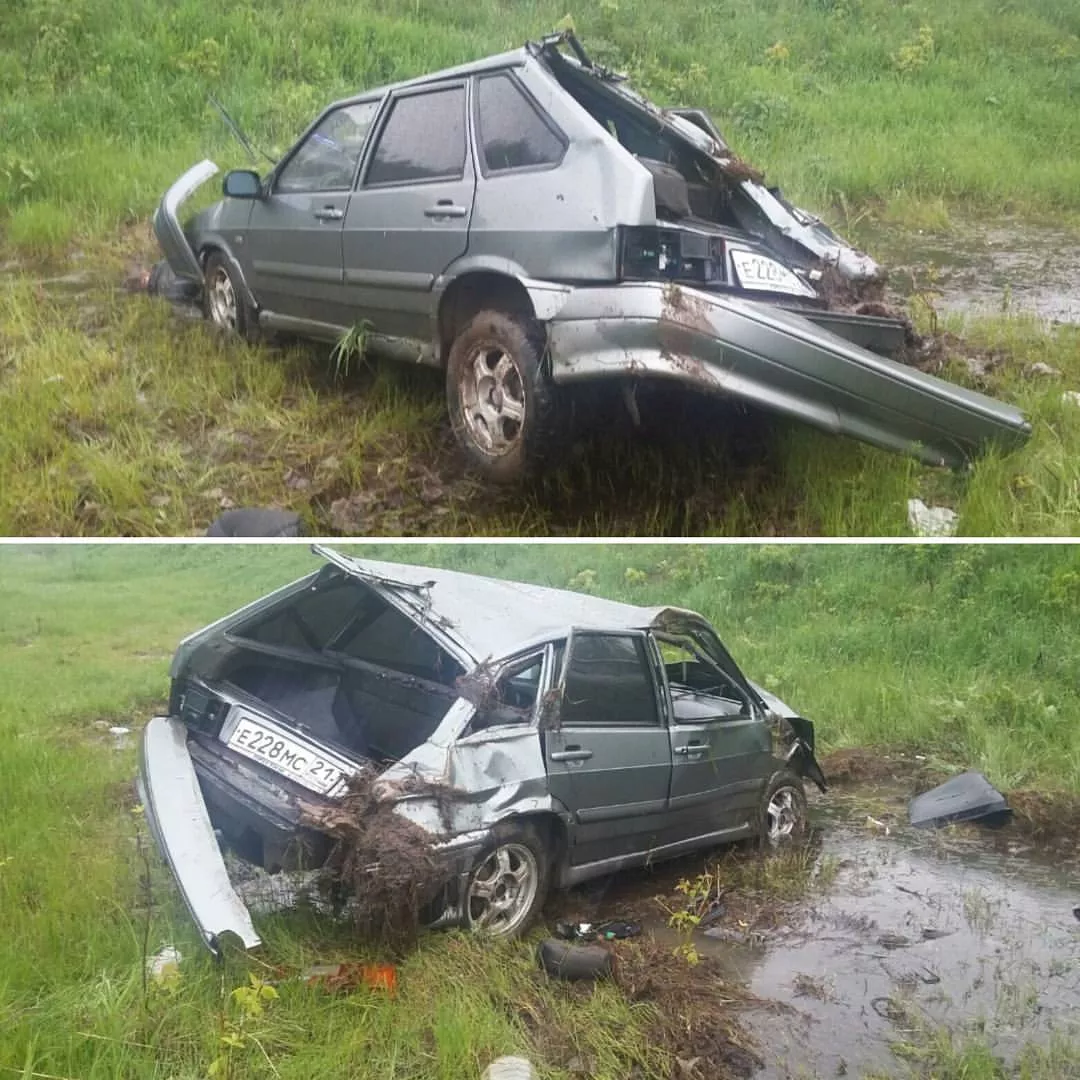 Фото к статье: В Чувашии водитель опрокинул автомобиль в кювет и погиб