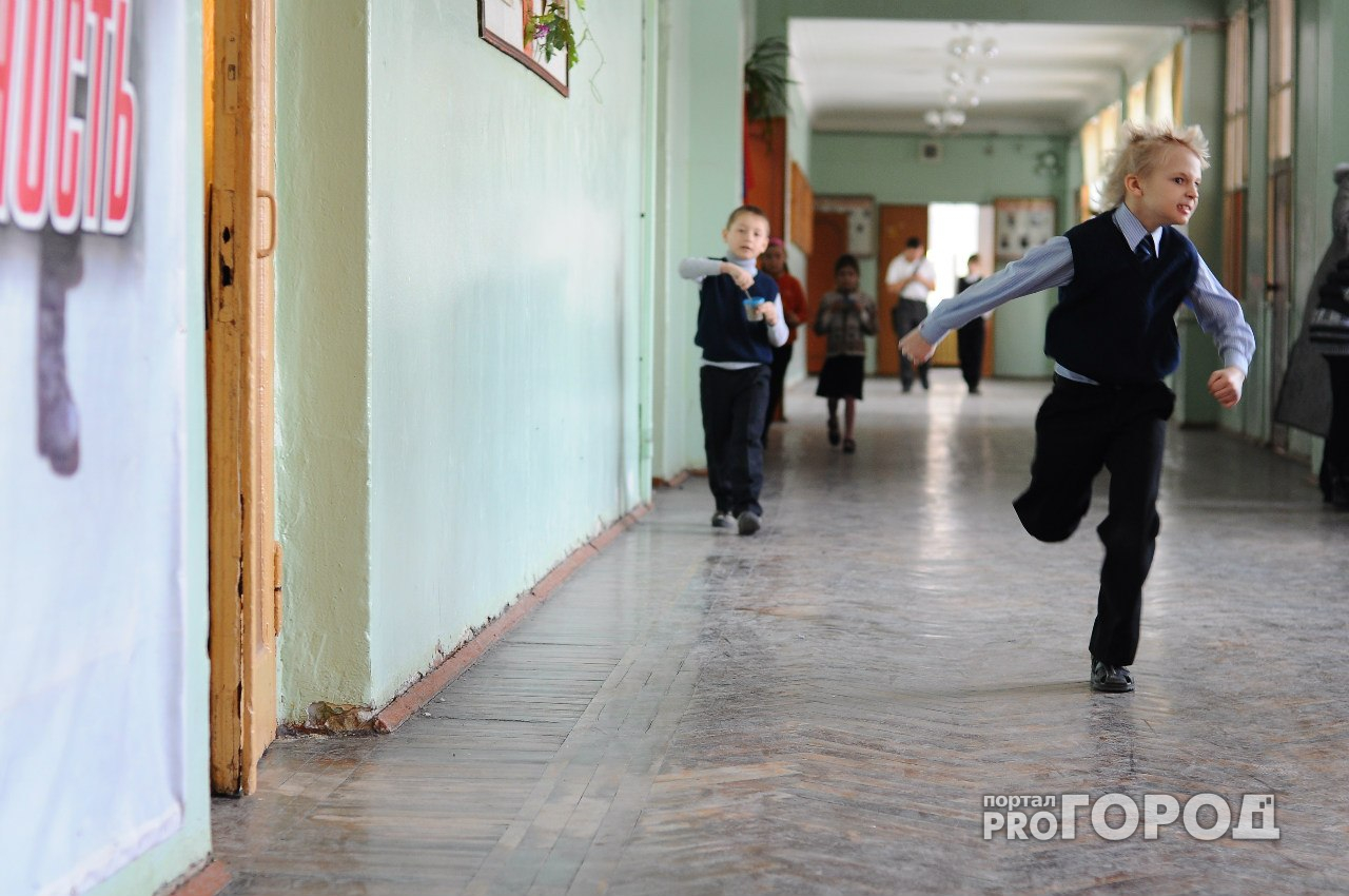 В Чебоксарах директорам школ поступили звонки о преступлении учащихся