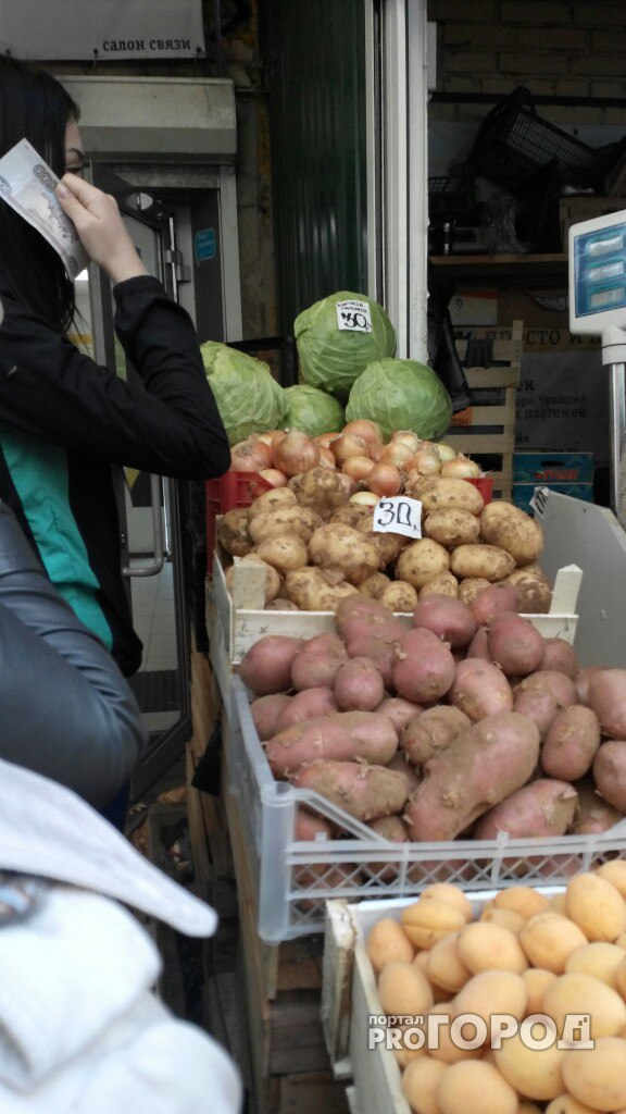В Чебоксарах снизились цены на ранний картофель, капусту и морковь