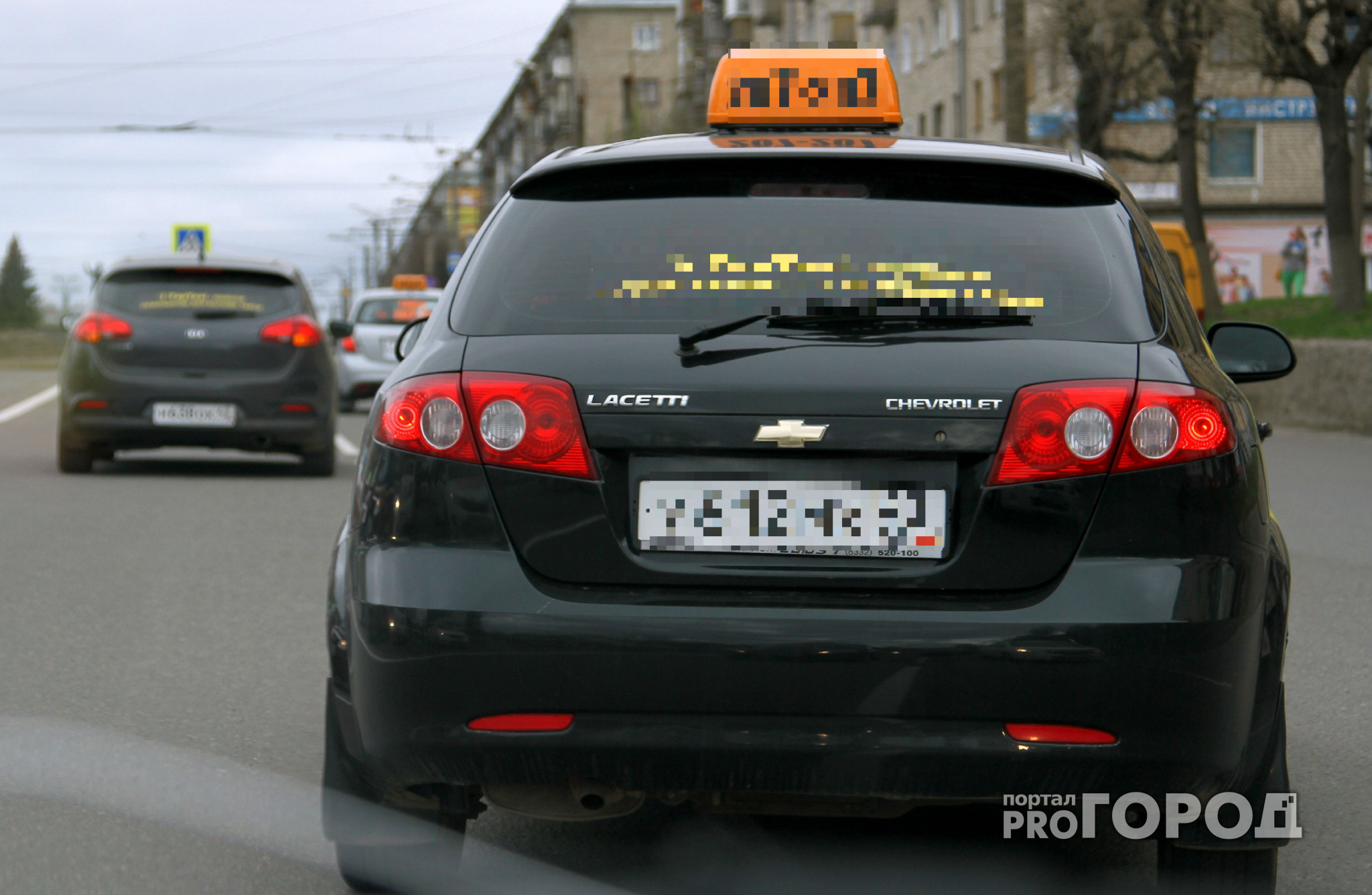 В Козловке таксист отказался от 50 долларов за поездку