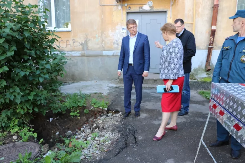 Фото к статье: В Канаше капремонт треснувшего дома проверит прокуратура