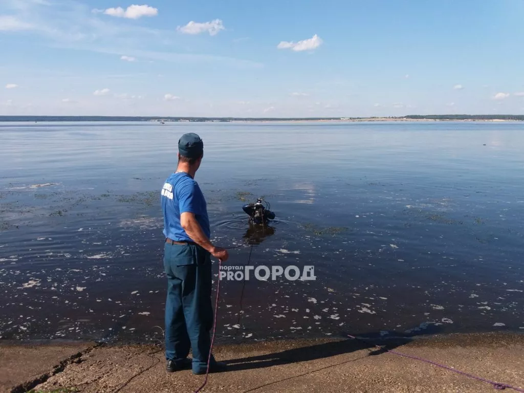 Фото к статье: В Алатыре в реке ищут тело 11-летней девочки