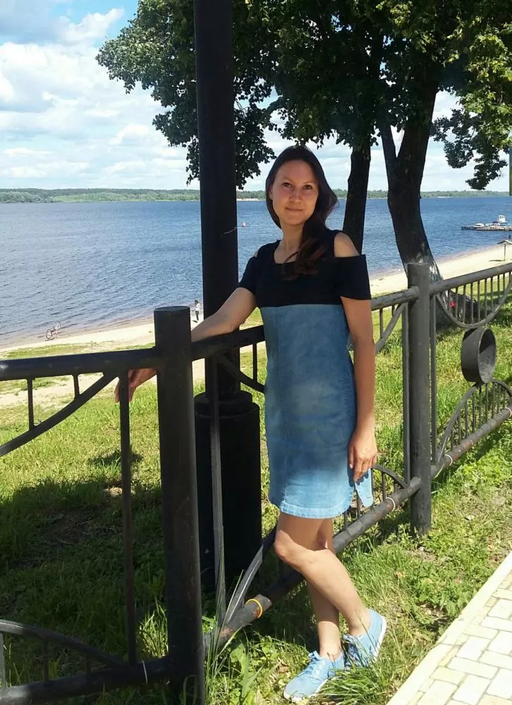 Фото к статье: В конкурсе "Красотка в платье" появились новые участницы
