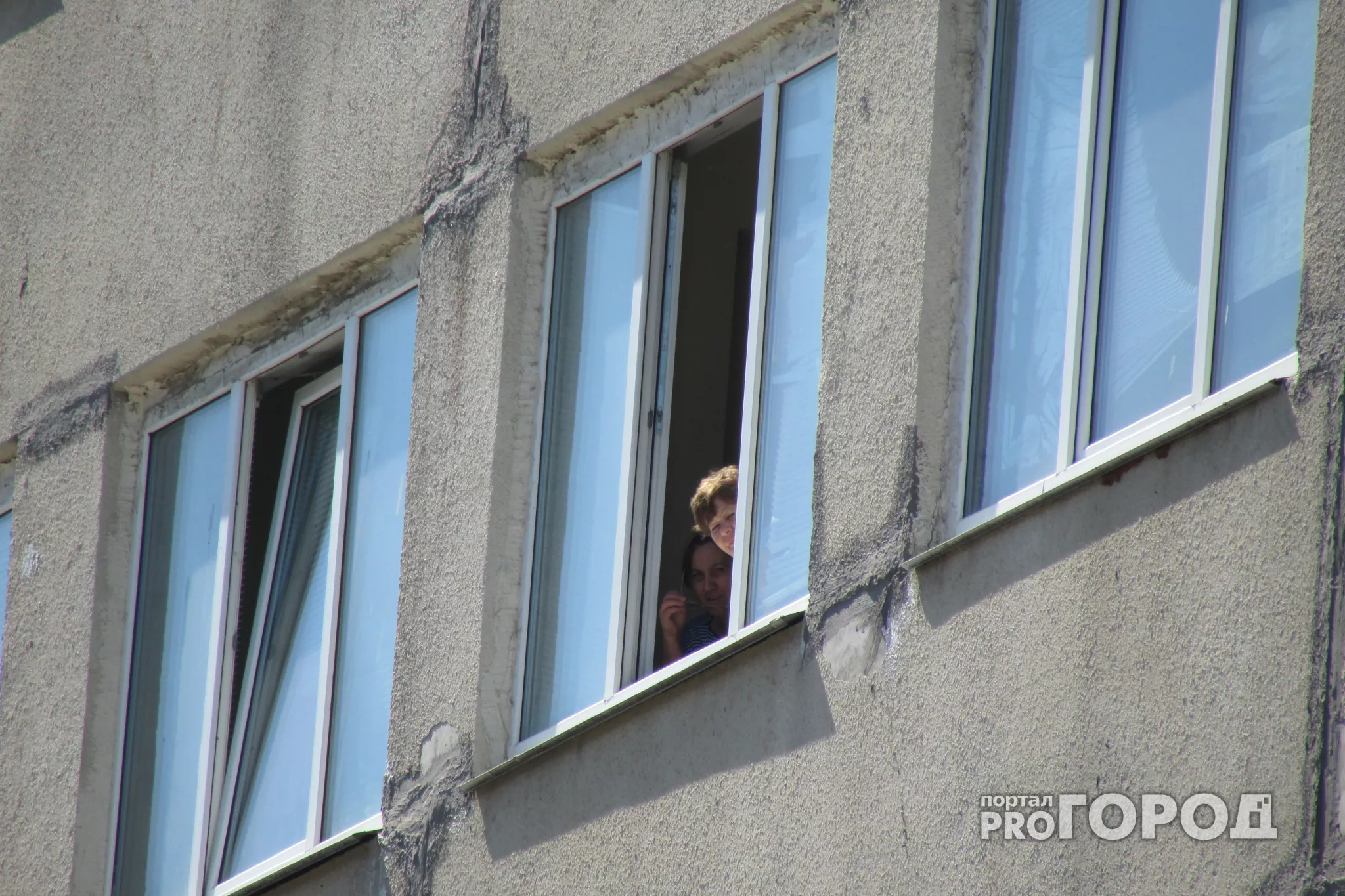 Фото к статье: В Чебоксарах стало больше охотников на владельцев пластиковых окон