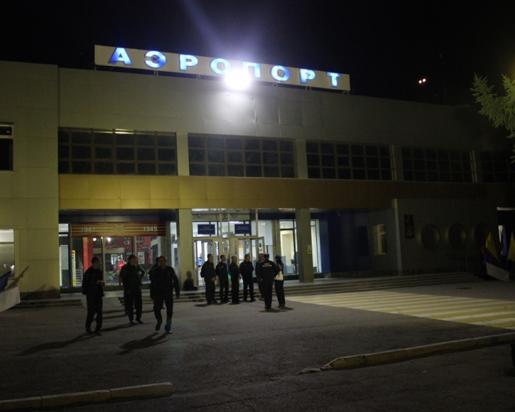 В чебоксарском аэропорту приземлился особый самолет МЧС