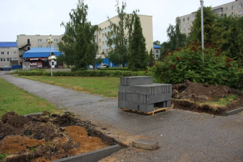 Фото к статье: В Чебоксарах появилась надежда, что сквер у "Шупашкара" станет лучше