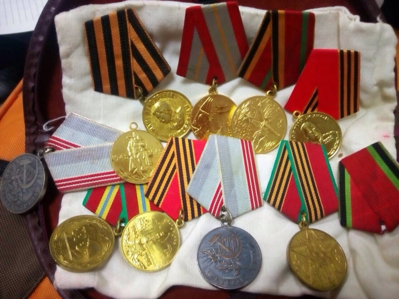 Жительница Чебоксар украла медали и ордена у ветерана