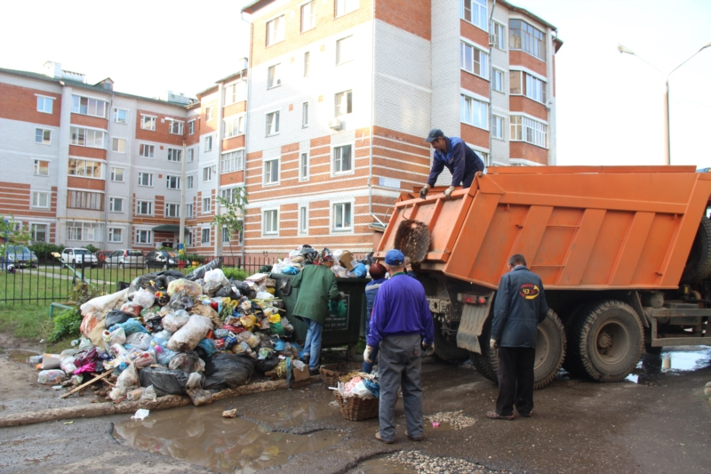 Мэрия Новочебоксарска извинилась за то, что город утонул в мусоре