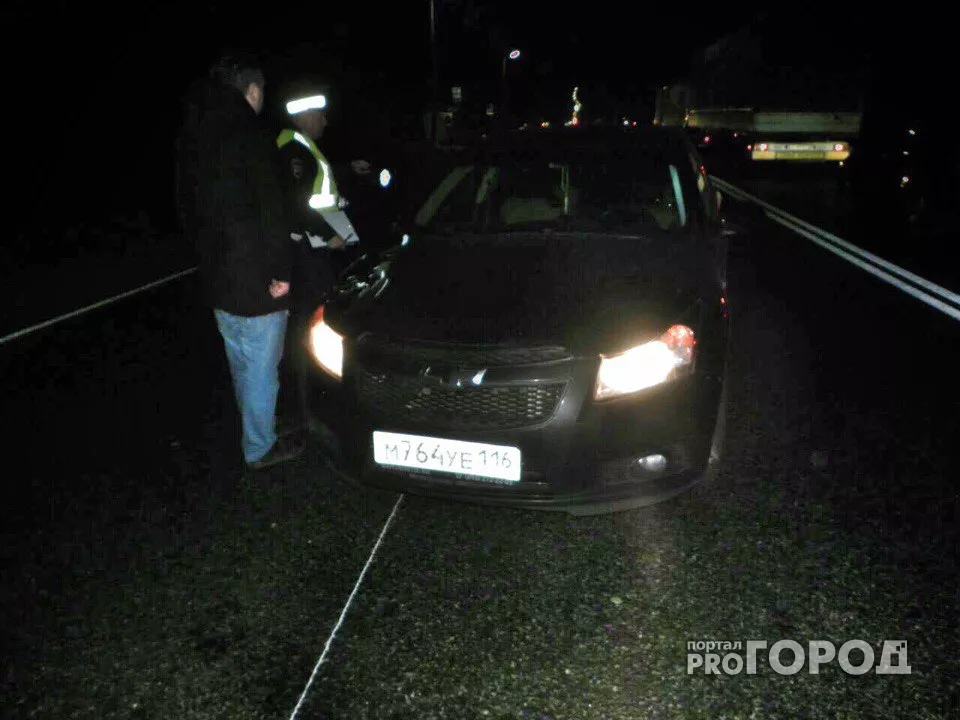 Фото к статье: В Чебоксарах автомобиль «Шевроле» сбил мужчину, переходившего дорогу