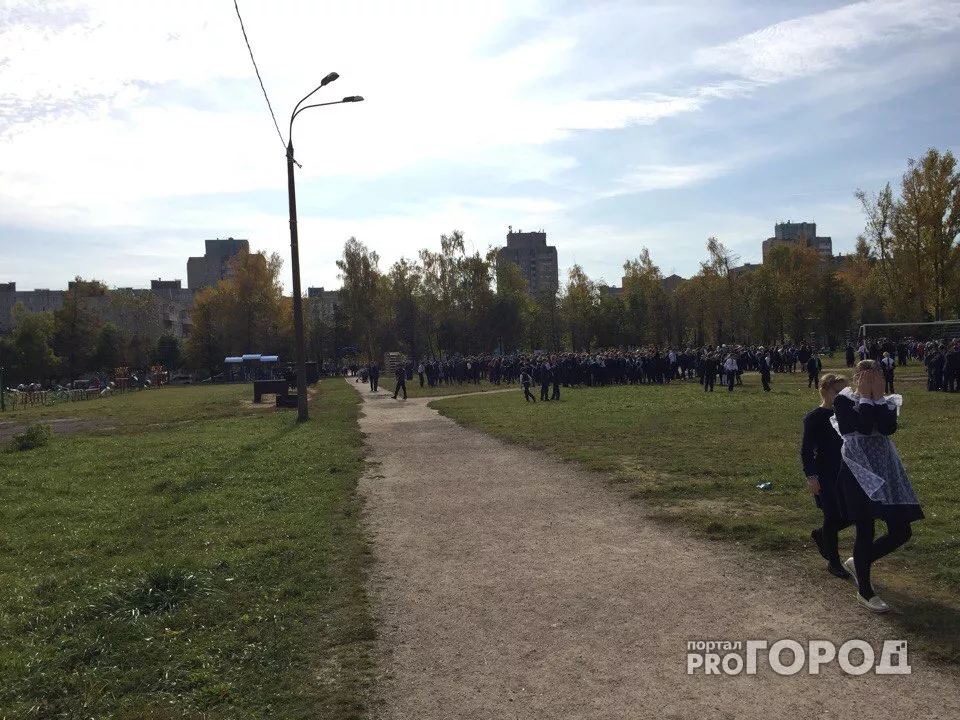 Фото к статье: В Чебоксарах из-за сообщений о бомбе эвакуировали несколько школ