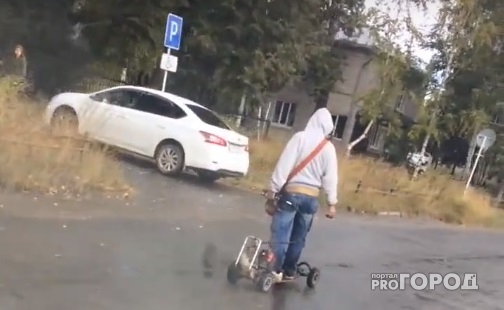 В Шумерле парень ездит на самодельном мотоборде