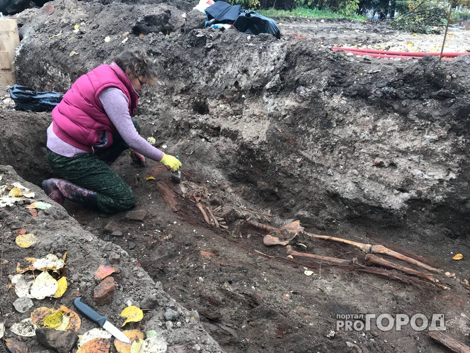 В центре Чебоксар нашли три скелета монахинь