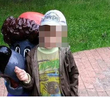 Фото к статье: В Чебоксарах малышей в детском саду заставили убирать экскременты руками