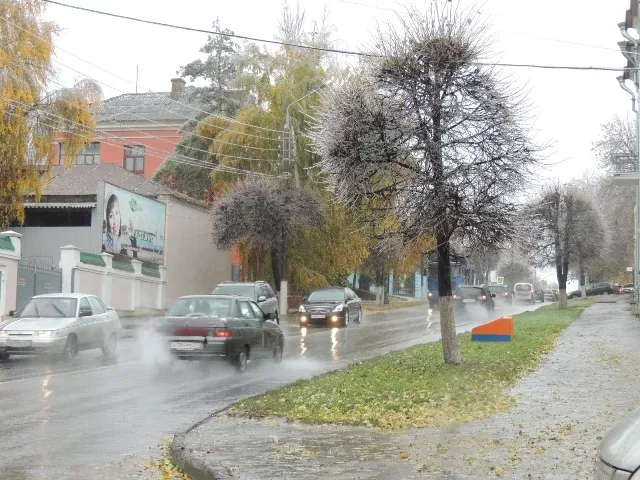 Фото к статье: В Чебоксарах приготовились к наступлению ледяного дождя