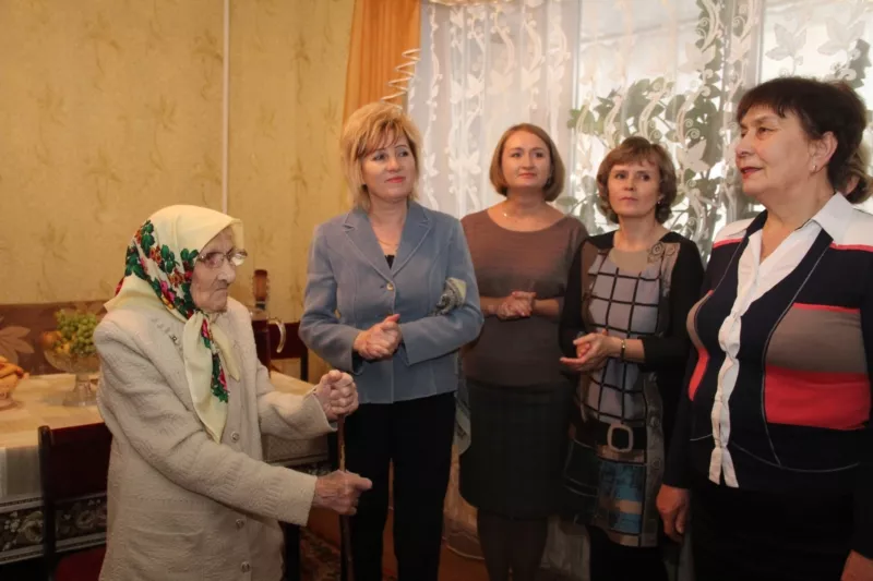 Фото к статье: В Новочебоксарске участнице войны исполнилось сто лет