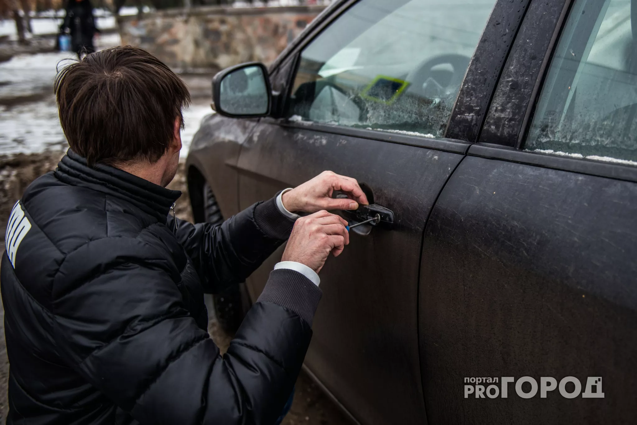 Фото к статье: Чувашские полицейские задержали автоугонщика