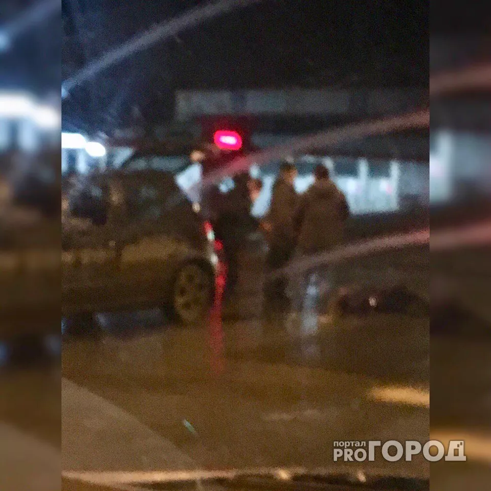 Фото к статье: В Чебоксарах на пешеходном переходе сбили женщину