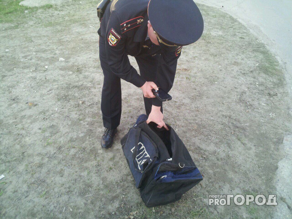 Оперативники вскрыли подозрительную сумку, которую нашли в суде в Чебоксарах