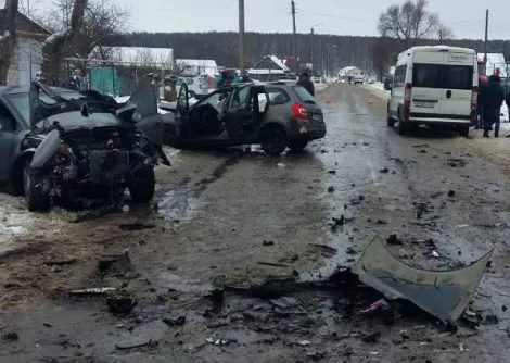 Фото к статье: В Ибресинском районе умерла женщина, попавшая утром в крупное ДТП
