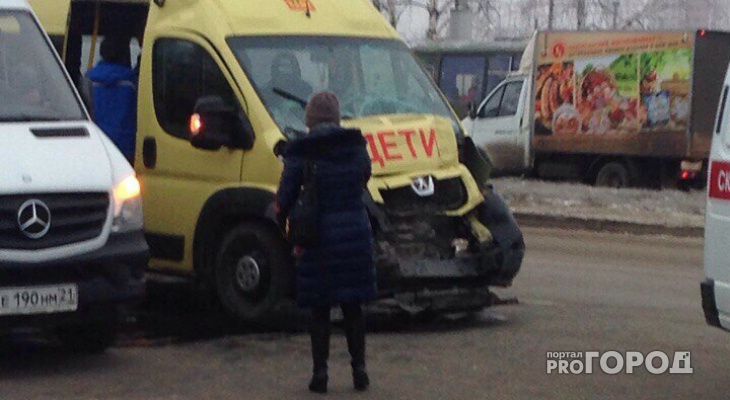 В России на автобусы с детьми установят "мигалки"