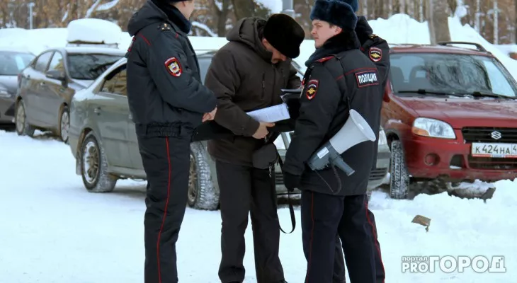 Фото к статье: В новогоднюю ночь за порядком в Чебоксарах будут следить около 1000 полицейских