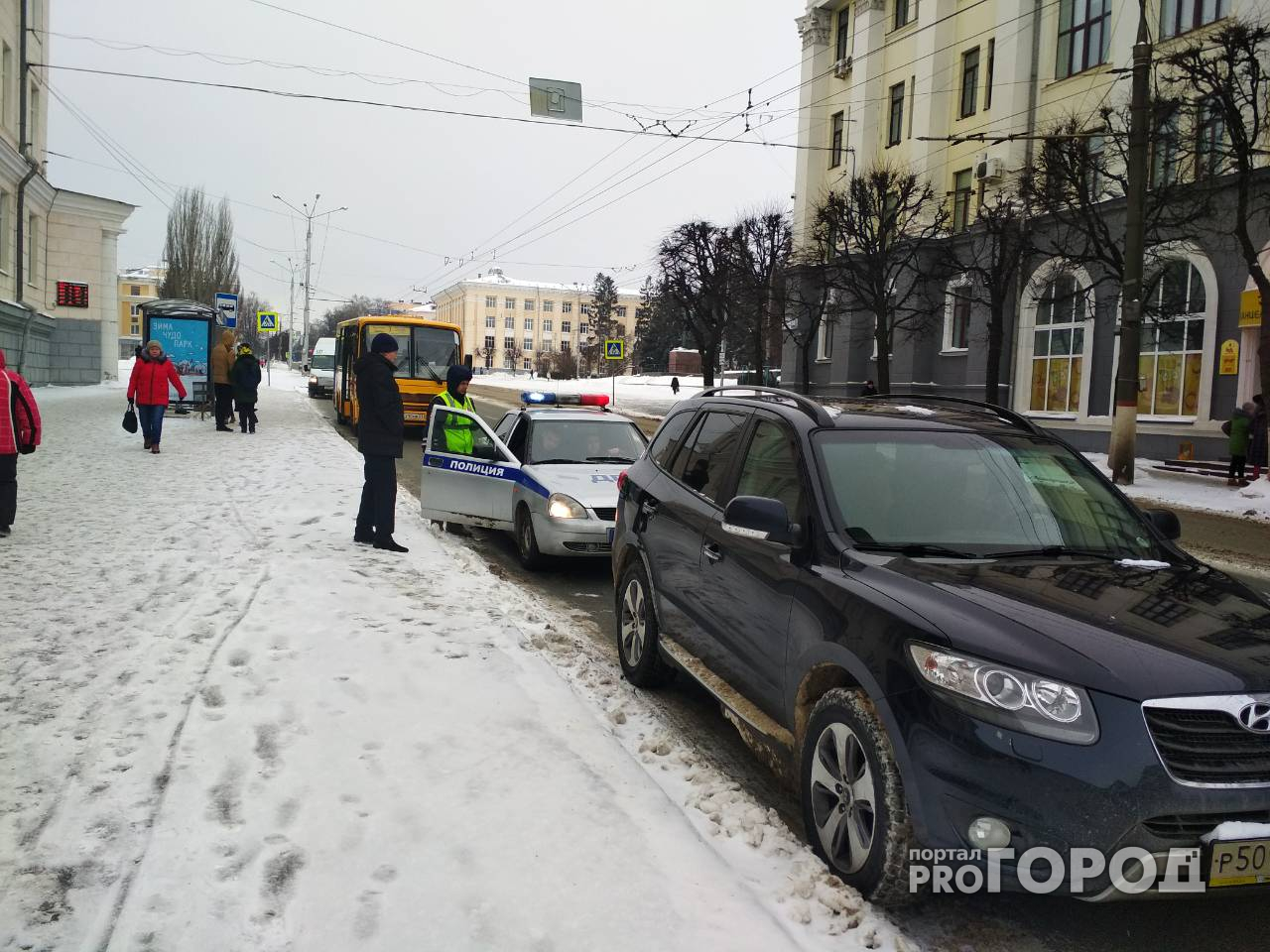 В центре Чебоксар Hyundai сбил мужчину, водитель пытался скрыться