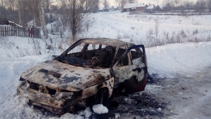 В Ядринском районе автомобиль сгорел во время движения