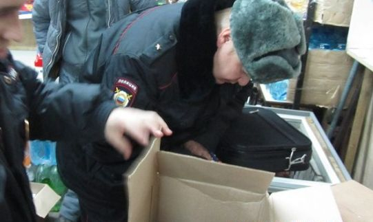 В Чебоксарах полицейские изъяли 2,5 тысячи флаконов одеколона