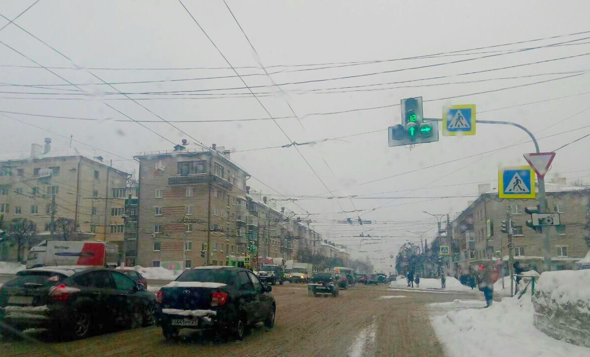 В Чебоксарах изменили работу светофора популярного перекрестка в центре города