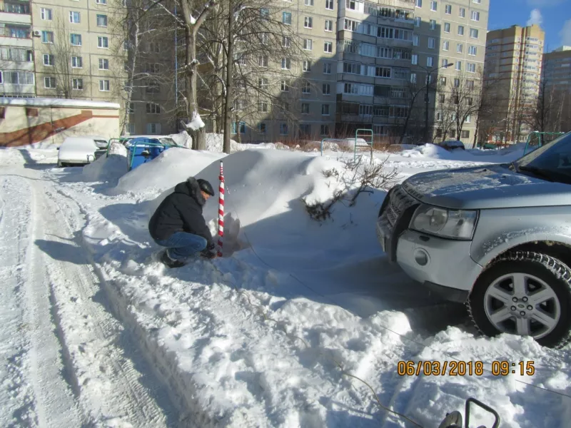 Фото к статье: В Чебоксарах режут цепи захватчиков парковок