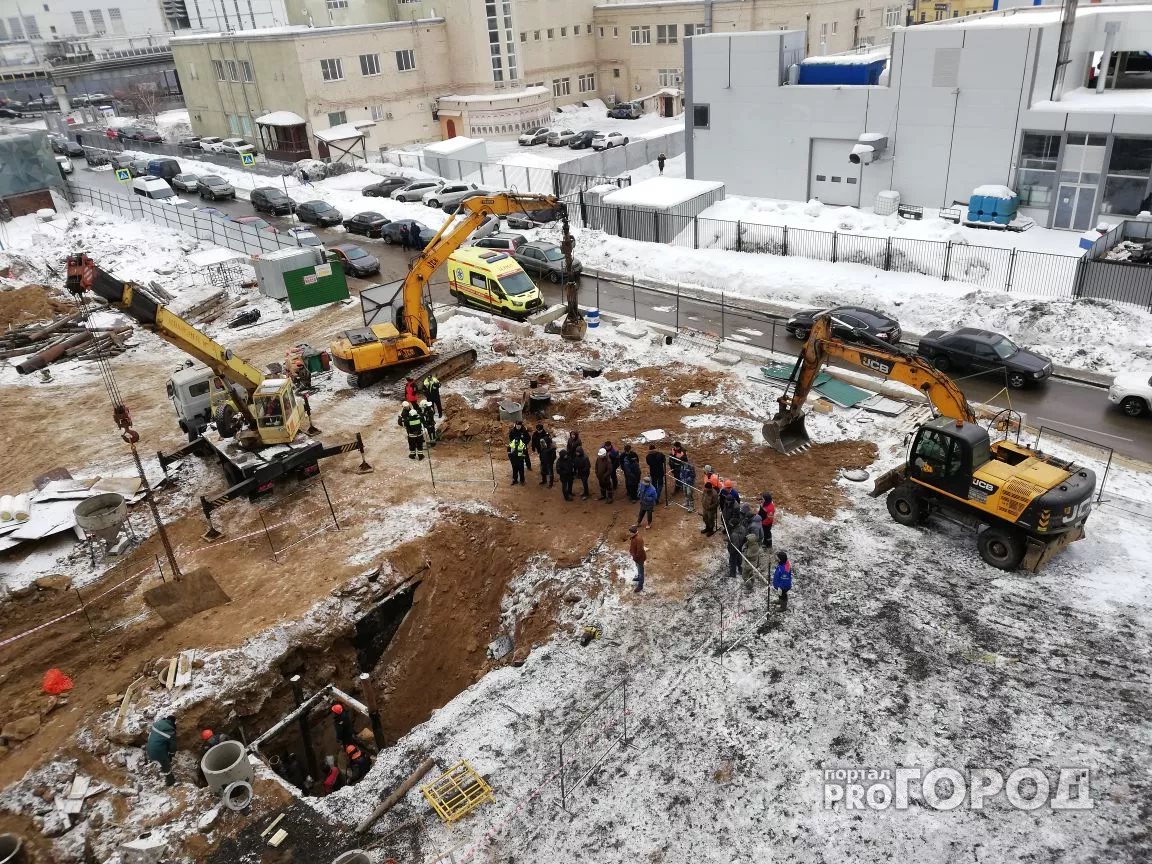 Фото к статье: В Москве во время обвала на стройке погиб рабочий из Чувашии