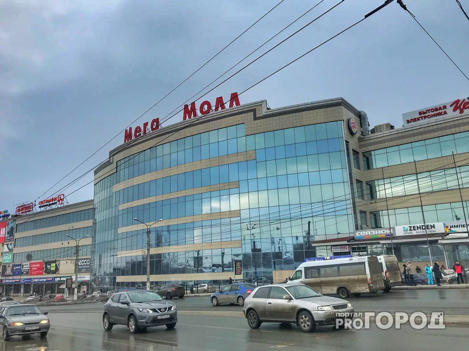 Фото к статье: В торговых центрах Чебоксар проводят инструктаж после ЧП в Кемерово