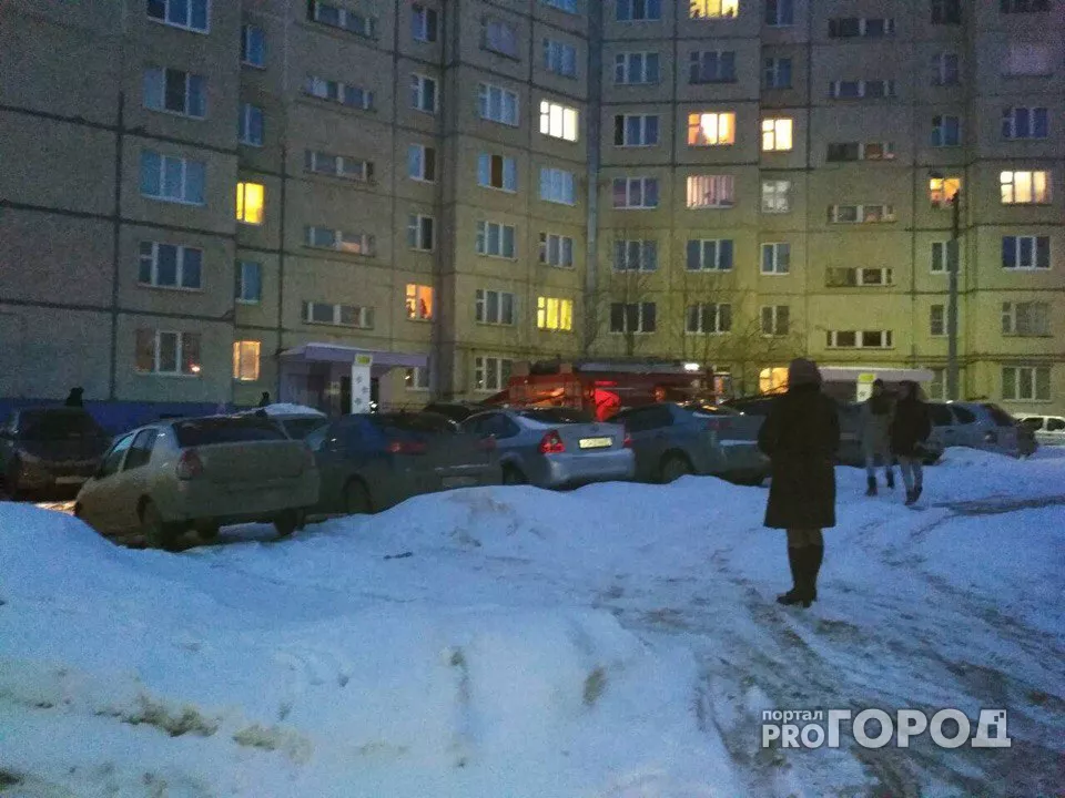 Фото к статье: В Чебоксарах случилось возгорание в жилом доме