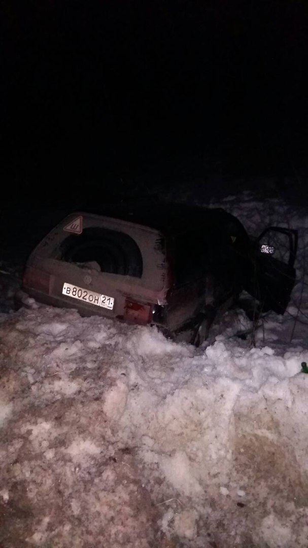 В Канашском районе Volkswagen столкнулся с «Калиной», есть пострадавшие