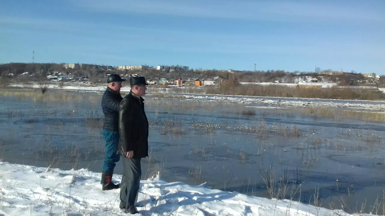 Фото к статье: В Алатыре ночью вода подступила к нескольким домам