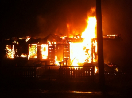 В Чувашии выясняют причины пожара в частном магазине