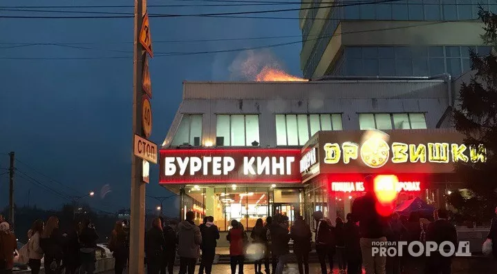 Фото к статье: В МЧС назвали предварительную причину пожара в "Доме Мод"