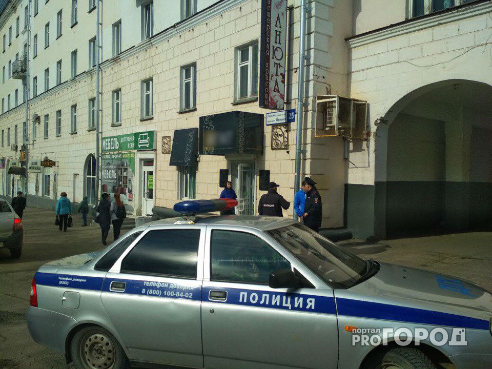 В центре Чебоксар ограбили ювелирный магазин