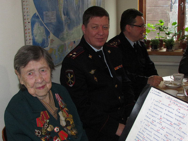 В Чебоксарах поздравили 101-летнего ветерана ВОВ, которая выглядит восхитительно