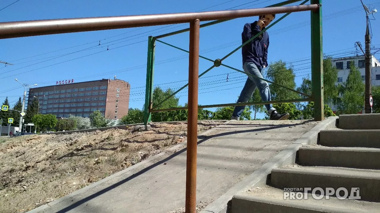 Фото к статье: В Чебоксарах построили пандус, который ведет в тупик