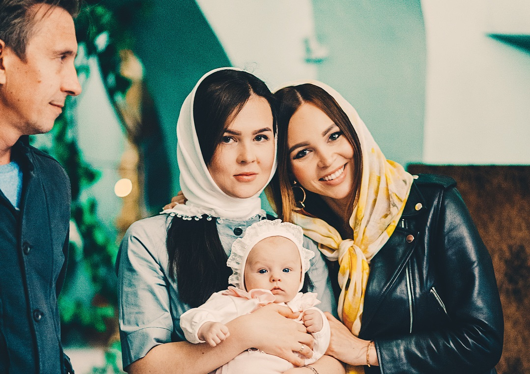 Лисова приехала в Чебоксары, чтобы крестить дочь
